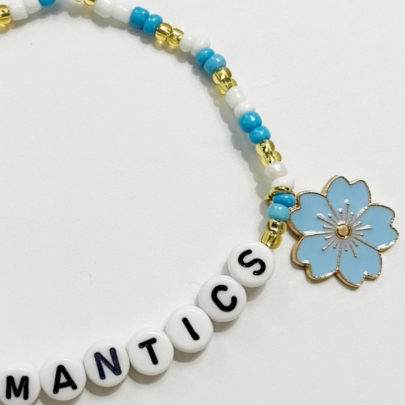 Taylor Swift Eras Tour Friendship Bracelet New Romantics 1989 with charm - Picture 2 of 2